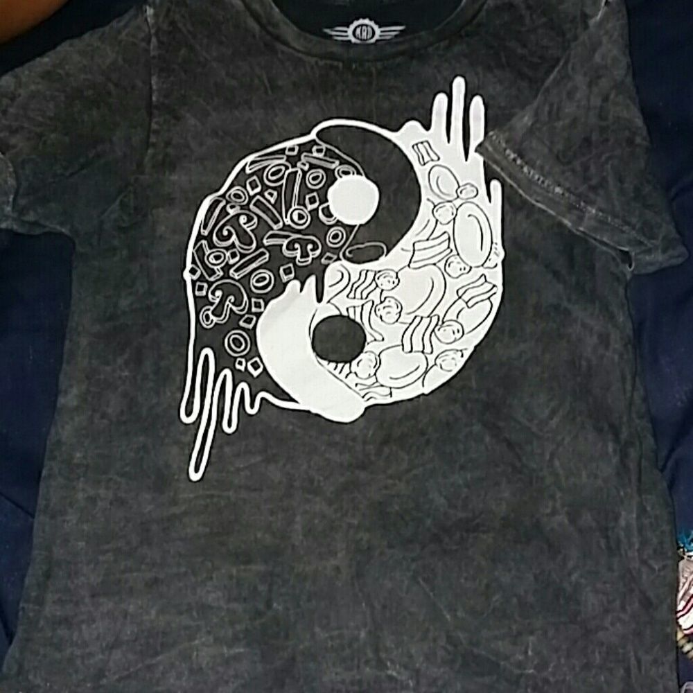 Ying and yang Peace in pizza design shirt